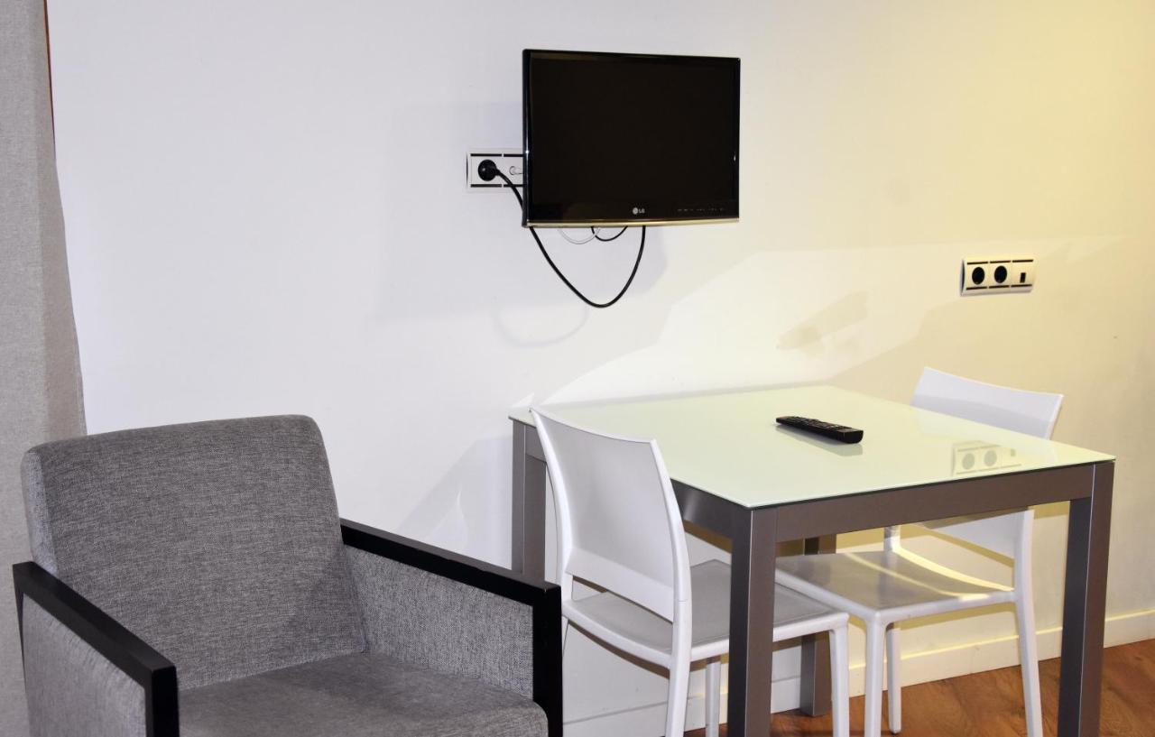 Hotel Y Apartamentos Snoe Isaba Eksteriør billede